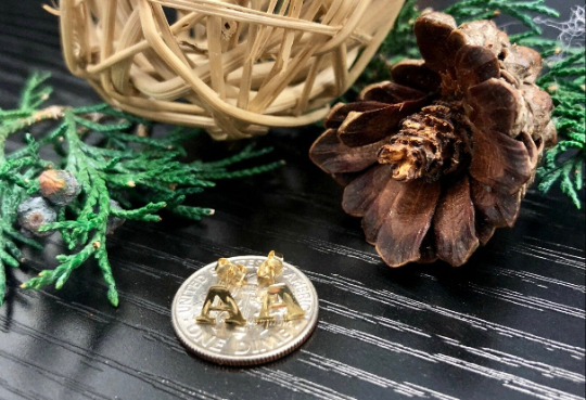 14k Real Yellow Gold Initial Letters Stud Earrings /Alphabetic Letters Earrings / Diamond Cut Letters Earrings Push Back / Aretes Oro Real