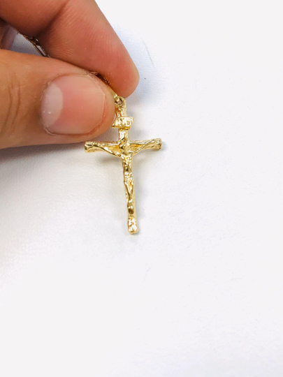 14K Gold Filled Cross Necklace 20” Figaro Link For Men Women 33x18mm / Cadena Figaro Link Y Dije de Cruz Para Hombre / Crucifix Necklace / Figaro Chain