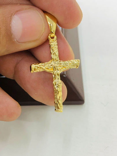 Dije de Cruz en Oro para Hombre 36x23mm/Rustic Cross Pendant