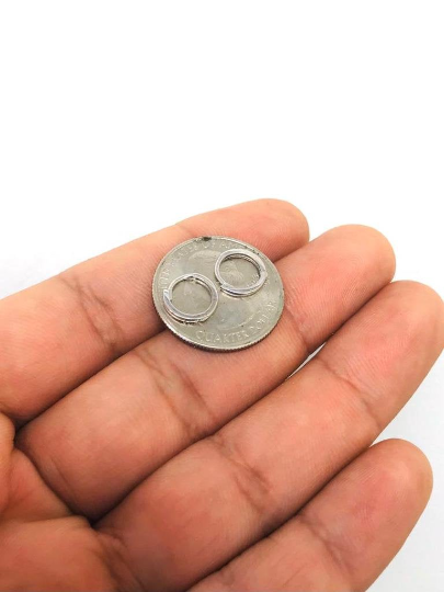 14K White Gold Dainty Huggies Earrings Women/Girls/Men 10x10mm / Huggies Hoop Earrings / Everyday Earrings / Aretes Argollas en Oro 14K para Mujer Ninos y Hombre