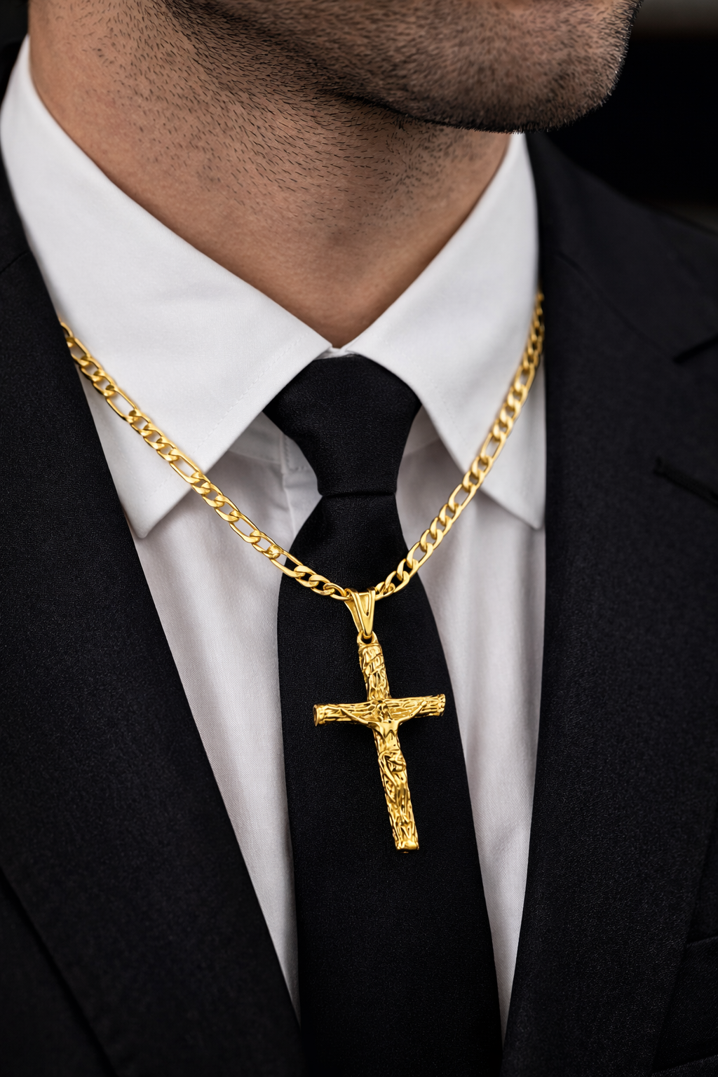 14K Gold Filled Rustic Cross Necklace for Mens Womens Figaro Chain 2.5mm Elegant