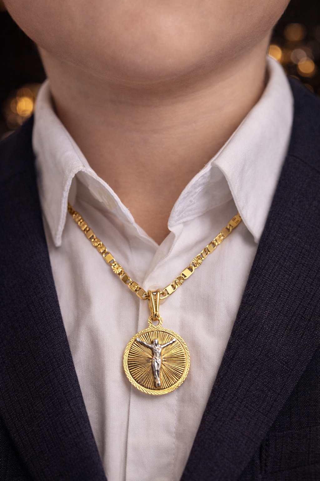 14K Gold Filled Jesus Round Necklace Chain Pendant 17x14mm Religious Gifts
