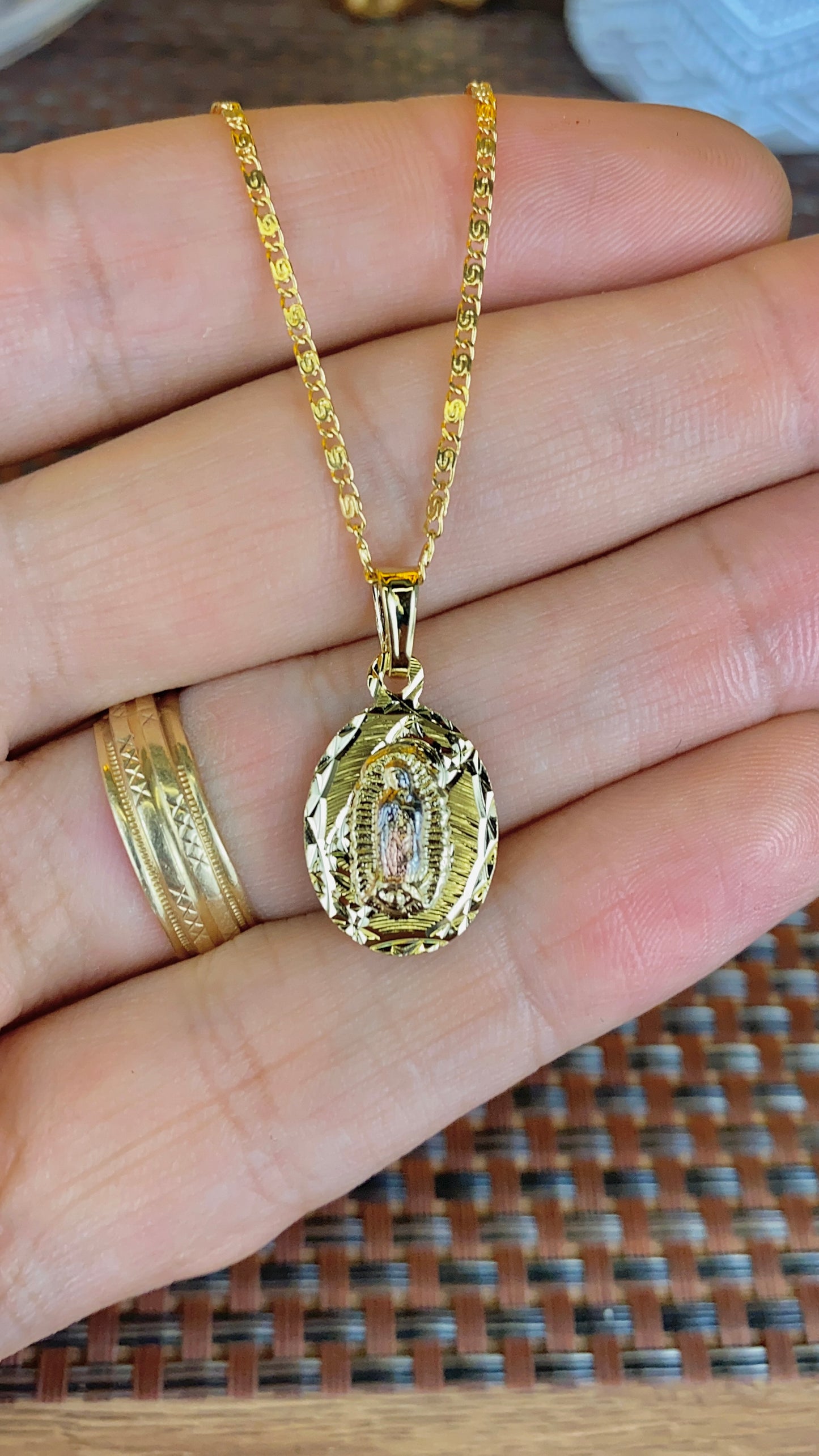 14K Gold Filled Virgen de Guadalupe Necklace for Womens Snail Chain 20" Gifts