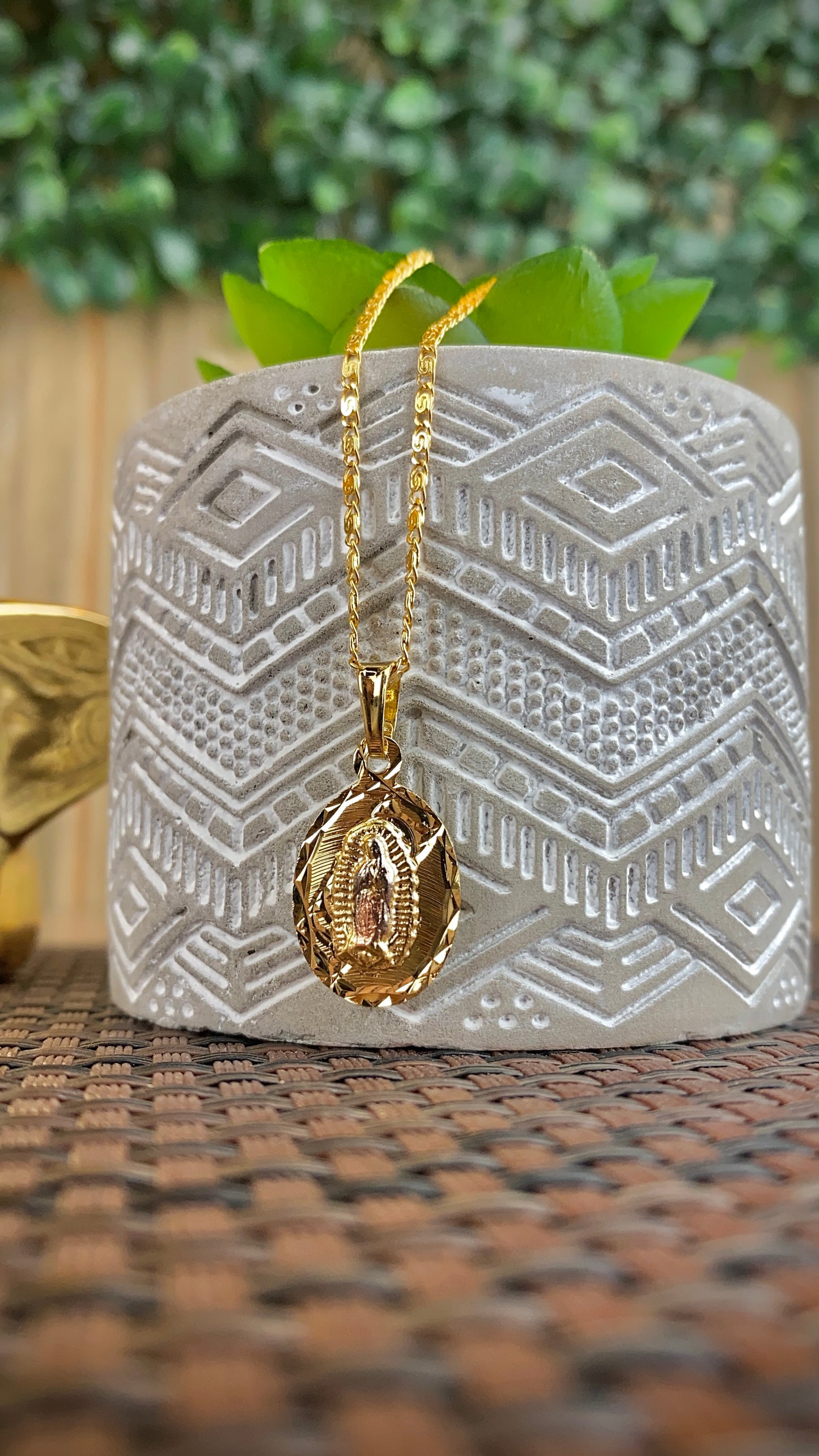 14K Gold Filled Virgen de Guadalupe Necklace for Womens Snail Chain 20" Gifts