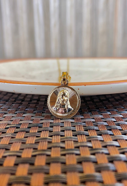 Jesus Sacred Heart Pendant Cable Link Necklace for Womens 17"