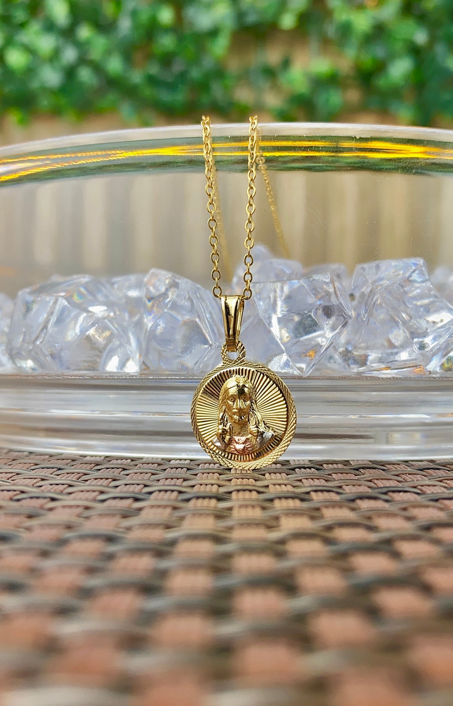 Jesus Sacred Heart Pendant Cable Link Necklace for Womens 17"