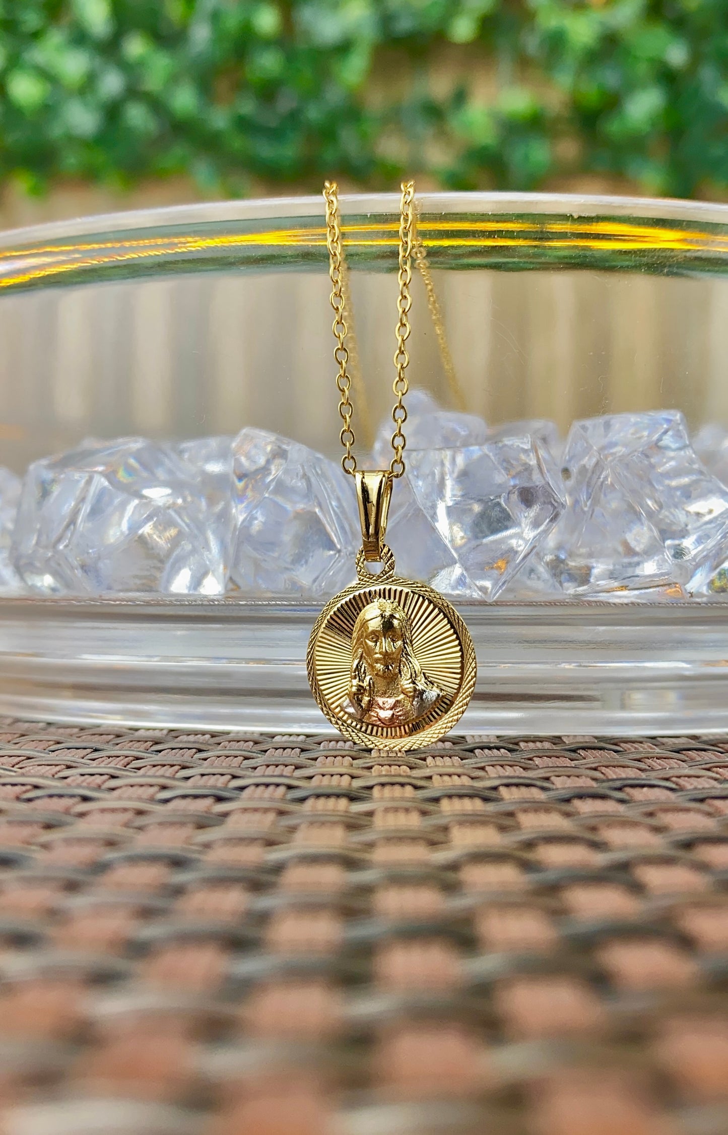 Jesus Sacred Heart Pendant Cable Link Necklace for Womens 17"