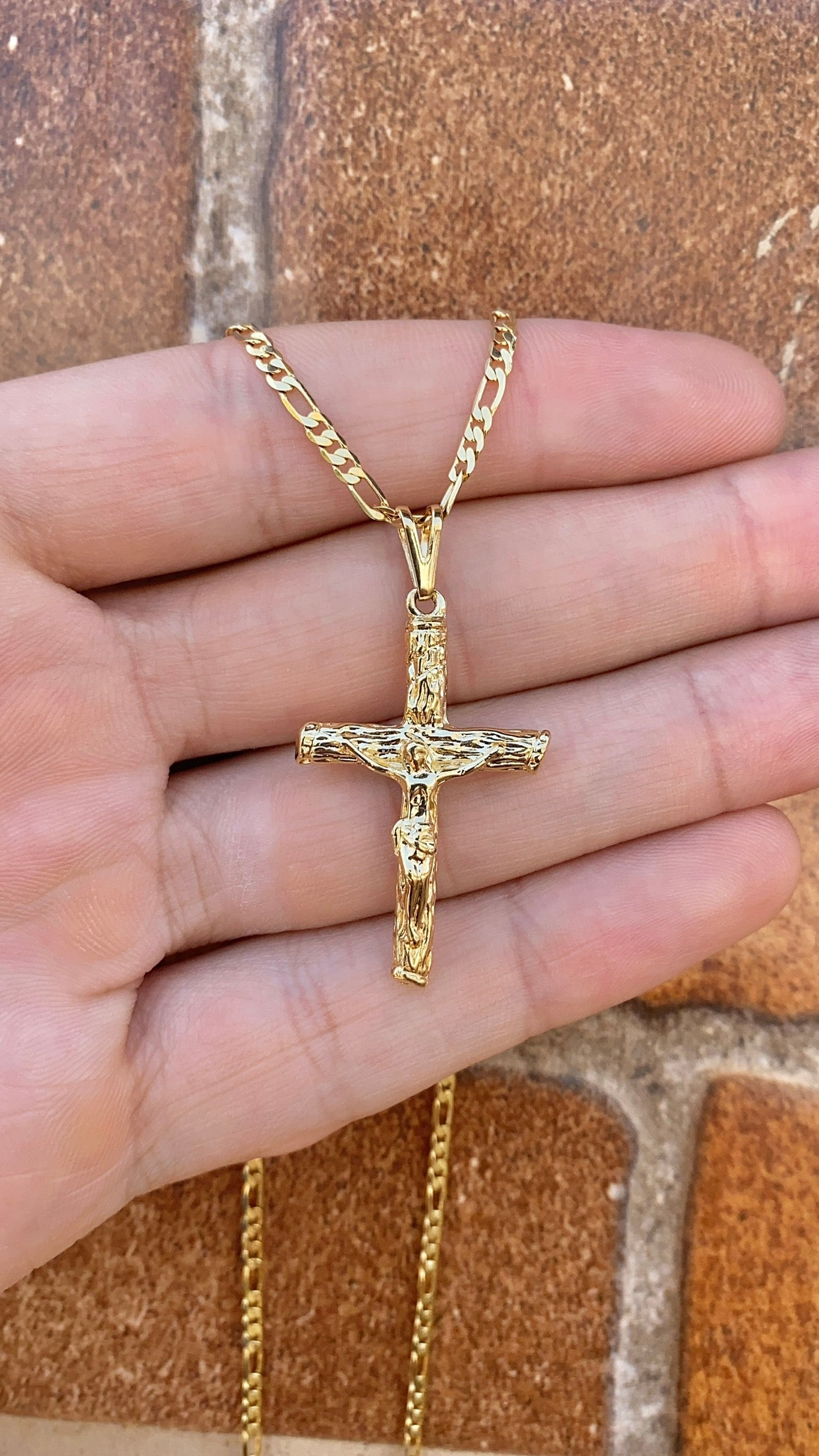 14K Gold Filled Rustic Cross Necklace for Mens Womens Figaro Chain 2.5mm Elegant