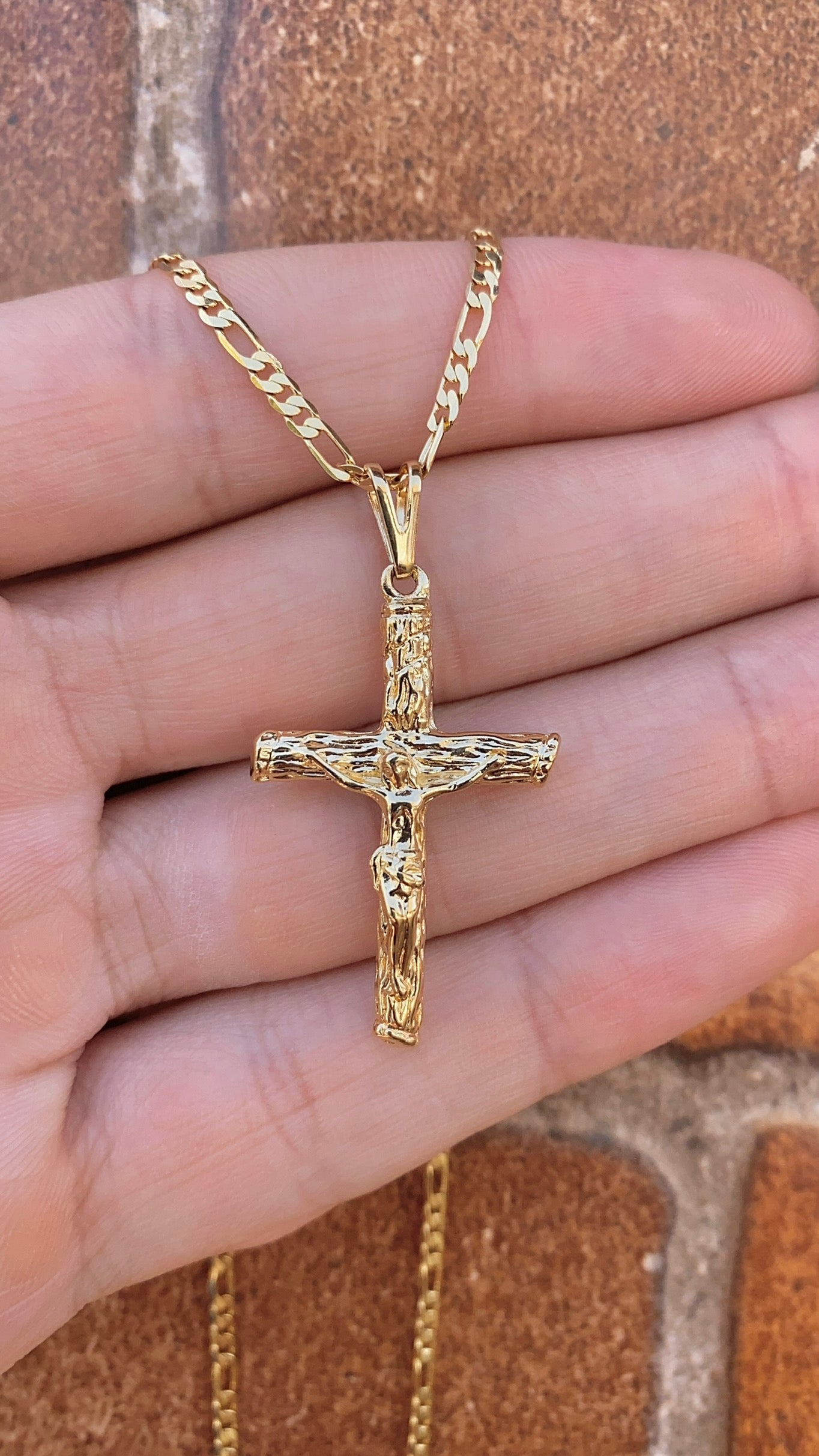14K Gold Filled Rustic Cross Necklace for Mens Womens Figaro Chain 2.5mm Elegant