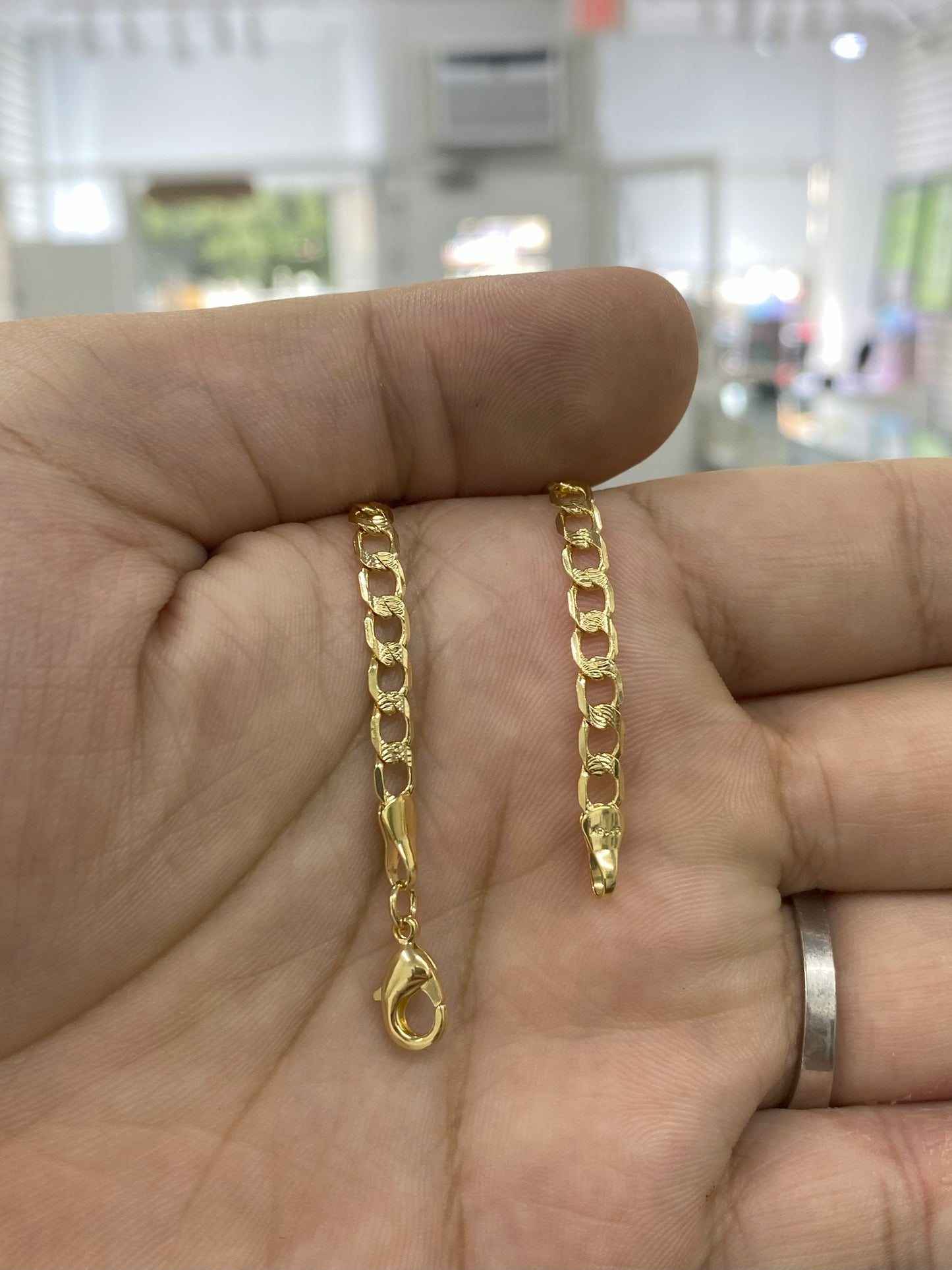 Cuban Curb Bracelet for Everyday Wear Gold Filled 5.75" Unisex Elgant