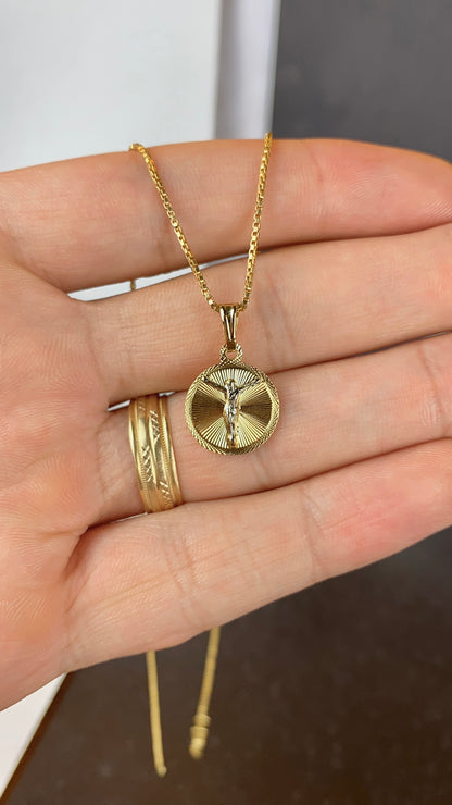 14K Gold Filled Round Jesus Necklace for Womens Box Link Chain 18"