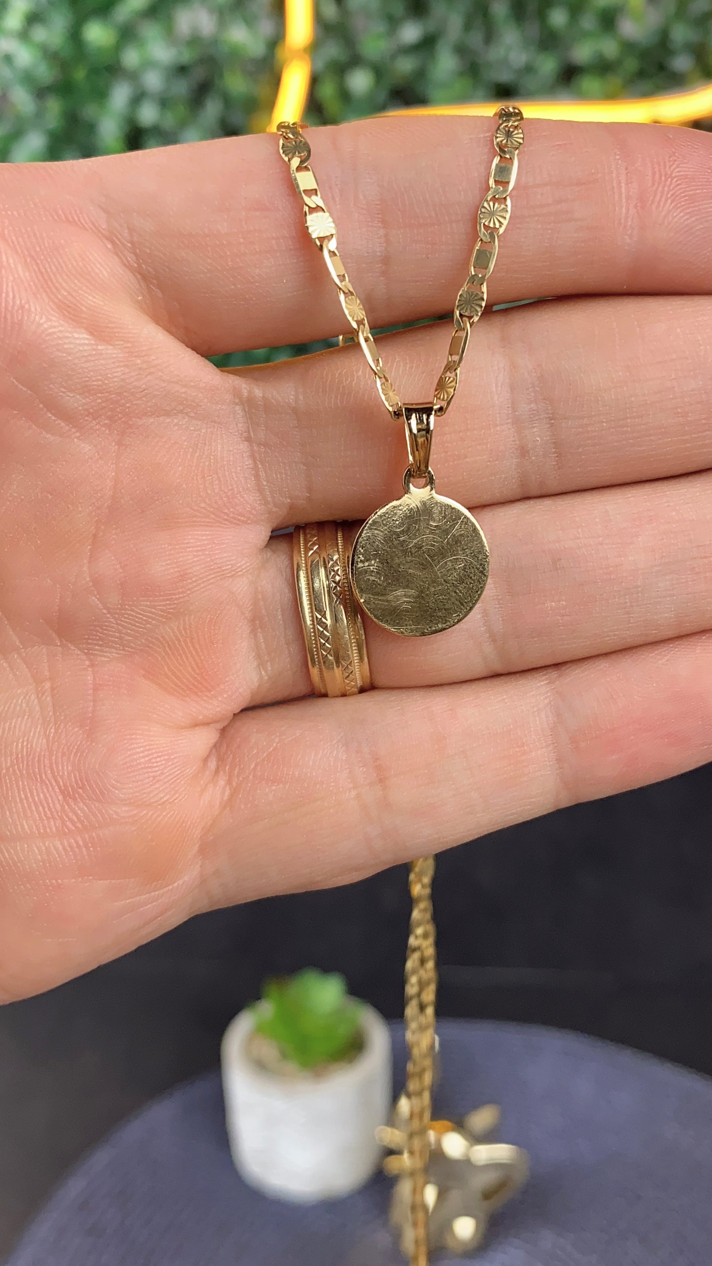 14K Gold Filled Jesus Round Necklace Chain Pendant 17x14mm Religious Gifts