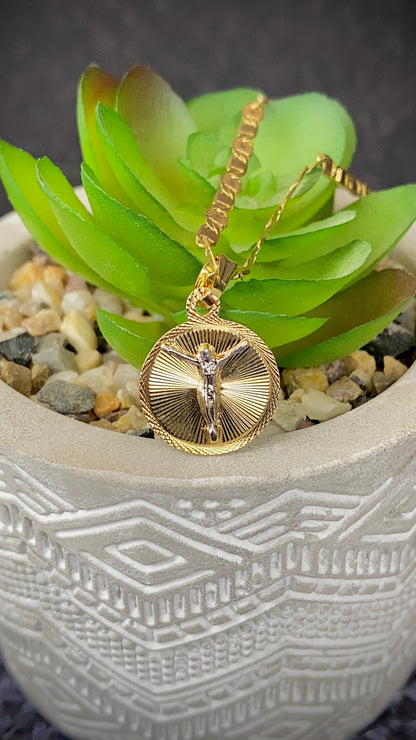 14K Gold Filled Jesus Round Necklace Chain Pendant 17x14mm Religious Gifts