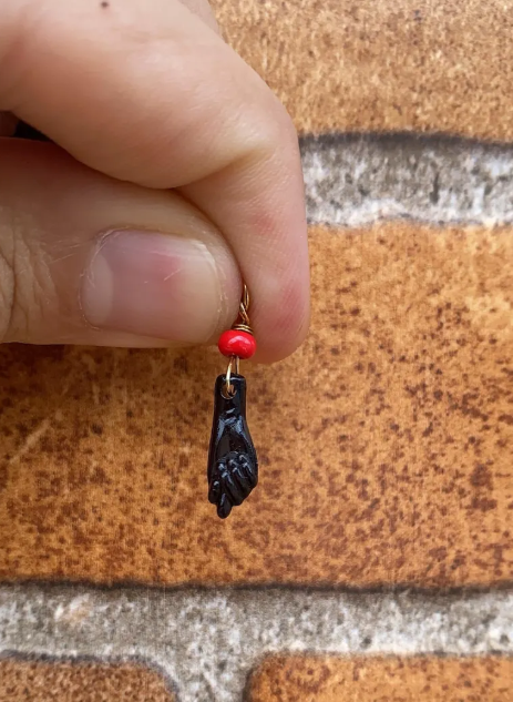 Black Red Beads Azabache Fist Pendant Charm Gifts Girls and Boys