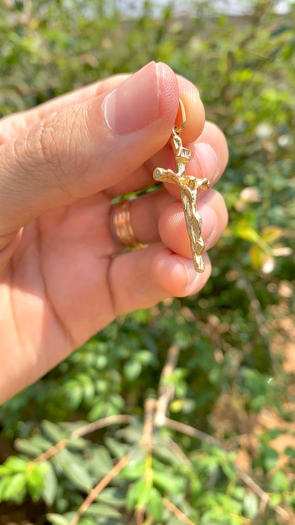 Rustic Cross Pendant Crucifix Charm Medal for Mens Womens 33x18mm Gold Filled