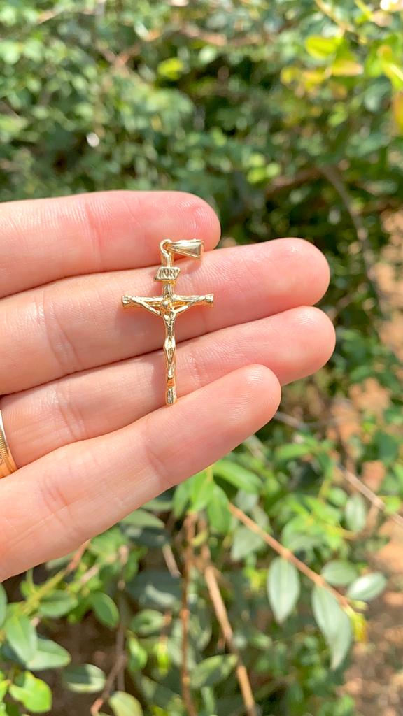 Rustic Cross Pendant Crucifix Charm Medal for Mens Womens 33x18mm Gold Filled