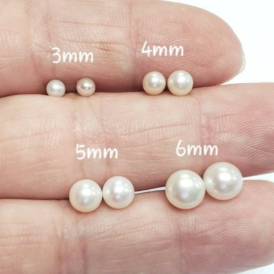 Vintage Pearl Earrings in 14K Yellow Gold, Screw Back Earrings, Round Pearl Studs Earrings 3 to 8mm