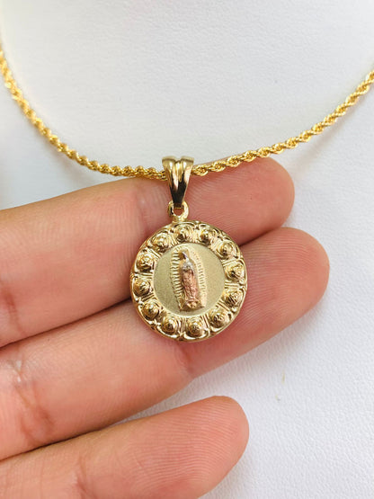 Round Guadalupe Pendant 22x18mm / Virgen de Guadalupe Necklace 20" / Our Lady of Guadalupe Charm Pendant / Cadena de la Virgen de Guadalupe Oro