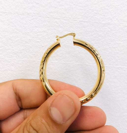 Womens Hoop Earrings with Diamond Cut/14K Gold Filled Hoop Earrings 1.4x1.3"/ Aretes Arracadas para Mujer en Oro Laminado/ Everyday Earrings