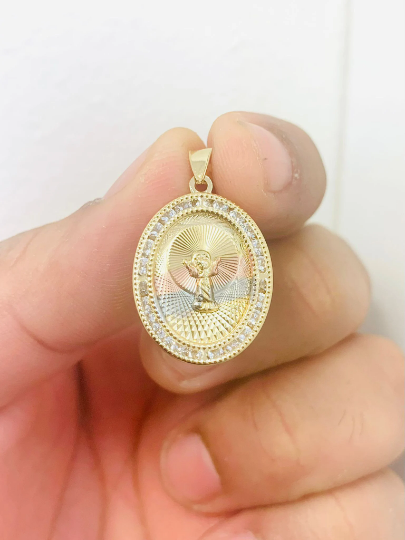 14K Gold Filled Divino Niño Pendant with Valentino Chain / Baby Jesus Medal 24x18mm / Medalla y Cadena del Divino Niño 20" de Oro Laminado