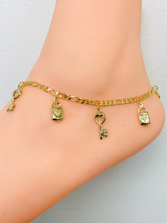 18K Gold Filled Key Lock Anklet Bracelet10" / Figaro Link Anklet Bracelet / Women's Bracelet / Tobillera Para Mujer en Oro Laminado / Pulsera de Pie / Bracelets / Anklets