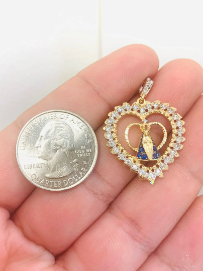 Pingente da Virgem de Aparecida em Oro Foleado para Mulheres / Pingente de Coração da Padroeira do Brasil com Pedras de Zirconia ao Redor