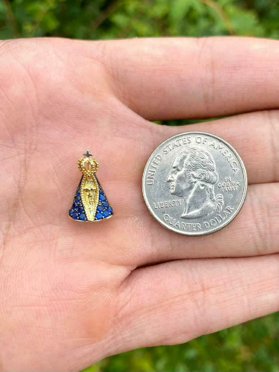 Pingentes Foleados a Ouro 18K de Nossa Senhora de Aparecida com Pedras de Zirconia / Pingentes da Virgem Aparecida para Colares de Mulheres
