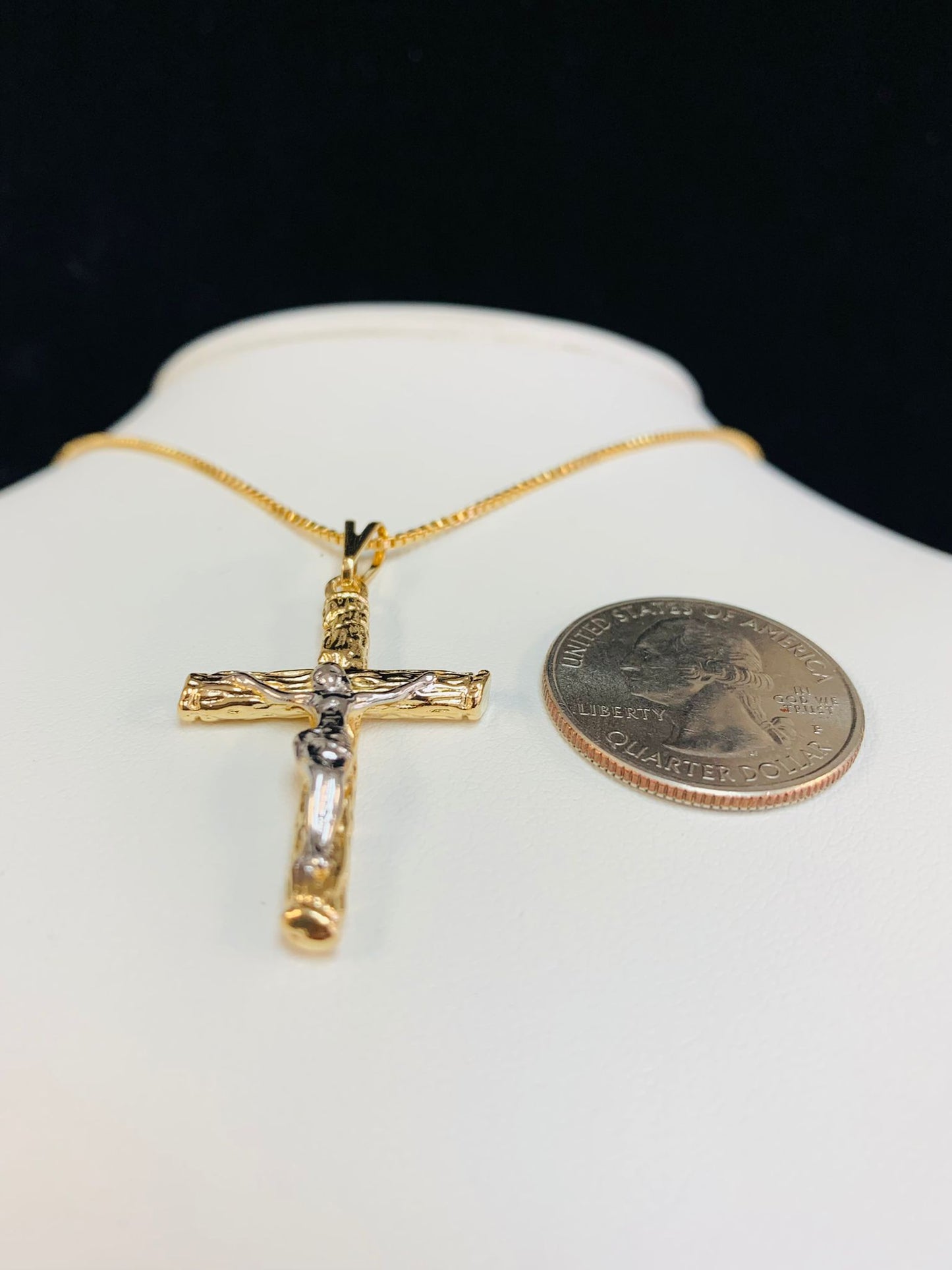 Womens Cross Necklace with Box Link Chain / Everyday Necklace for Womens Ladies Mens / Dainty Cross Pendant / Cadena de Cruz Oro