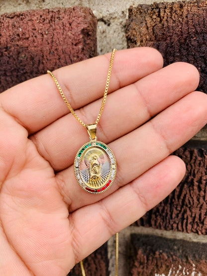 Cadena y Dije de la Virgen de Guadalupe en Oro Laminado/ Virgen de Guadalupe Necklace/ Guadalupe Jewelry/ Womens Necklace 20" / Everyday Necklace