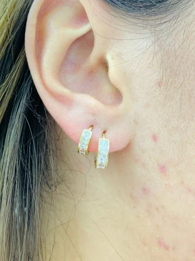 Dainty hoop earrings set deals