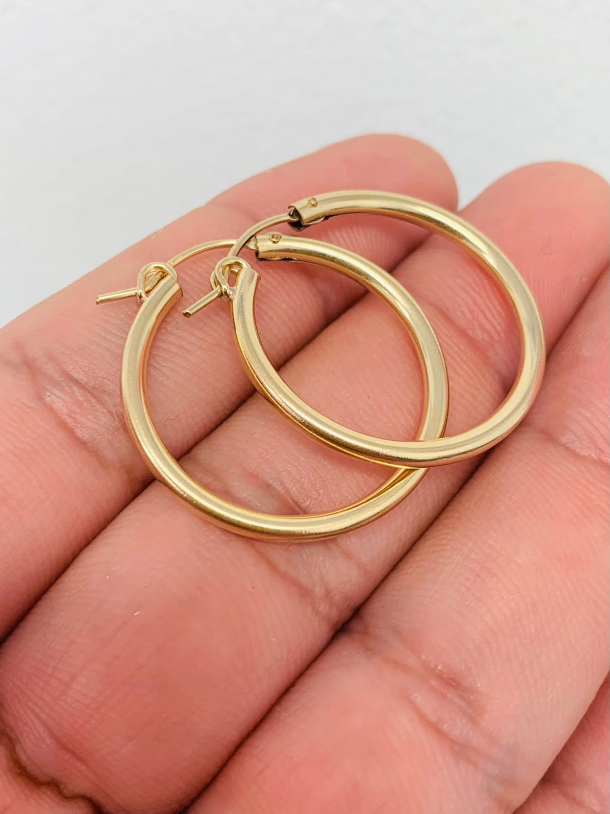 14K Real Gold Filled Hoop Earrings For Womens 28x28mm 2.3mm 1.8g / Argollas Arracadas Mujer en Oro / Earrings for Everyday / Dainty Earrings