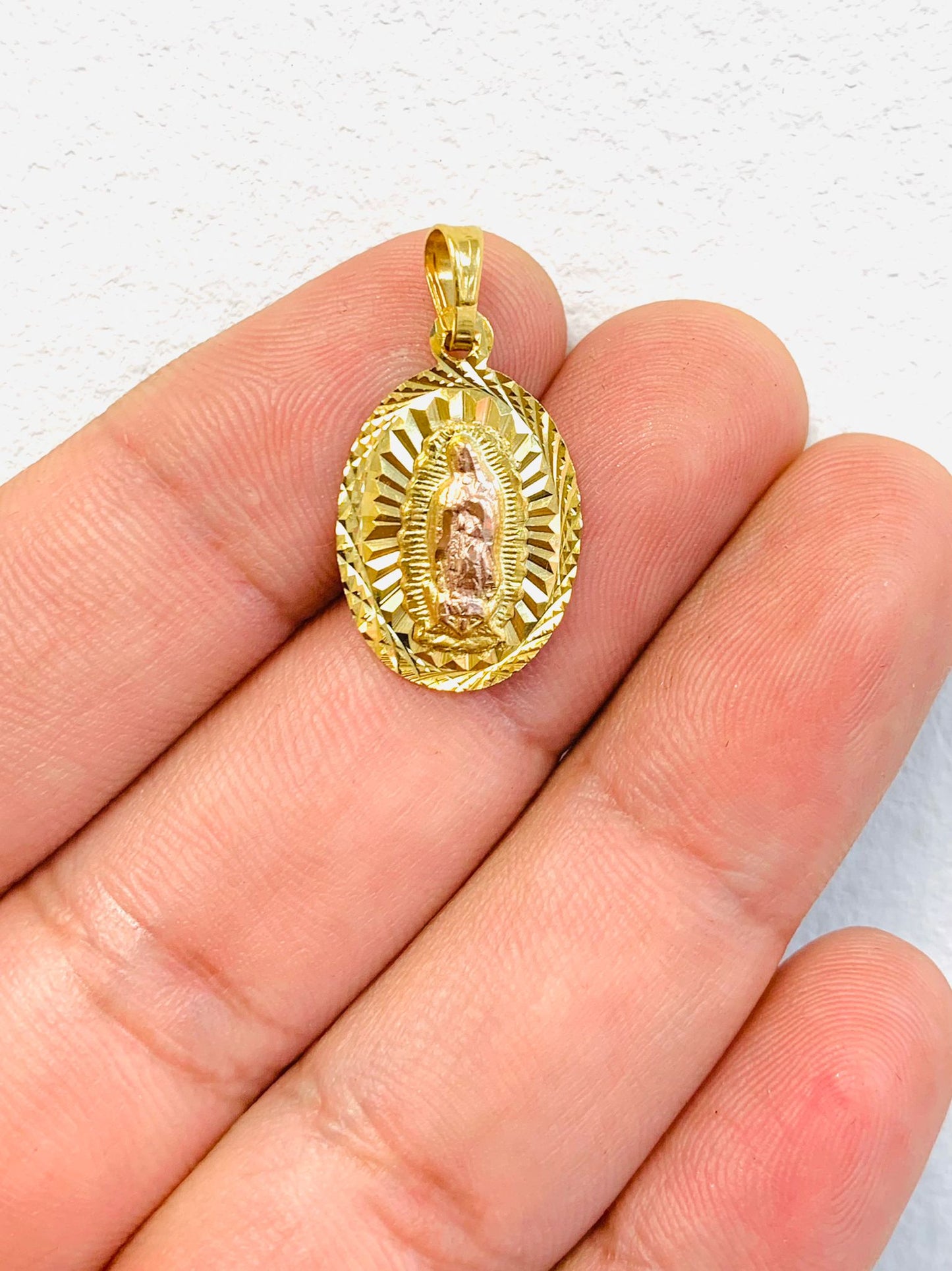 Diamond Cut Virgen de Guadalupe Pendant Medalla 22x14mm / Dije de la Virgencita / Regalos Navidad