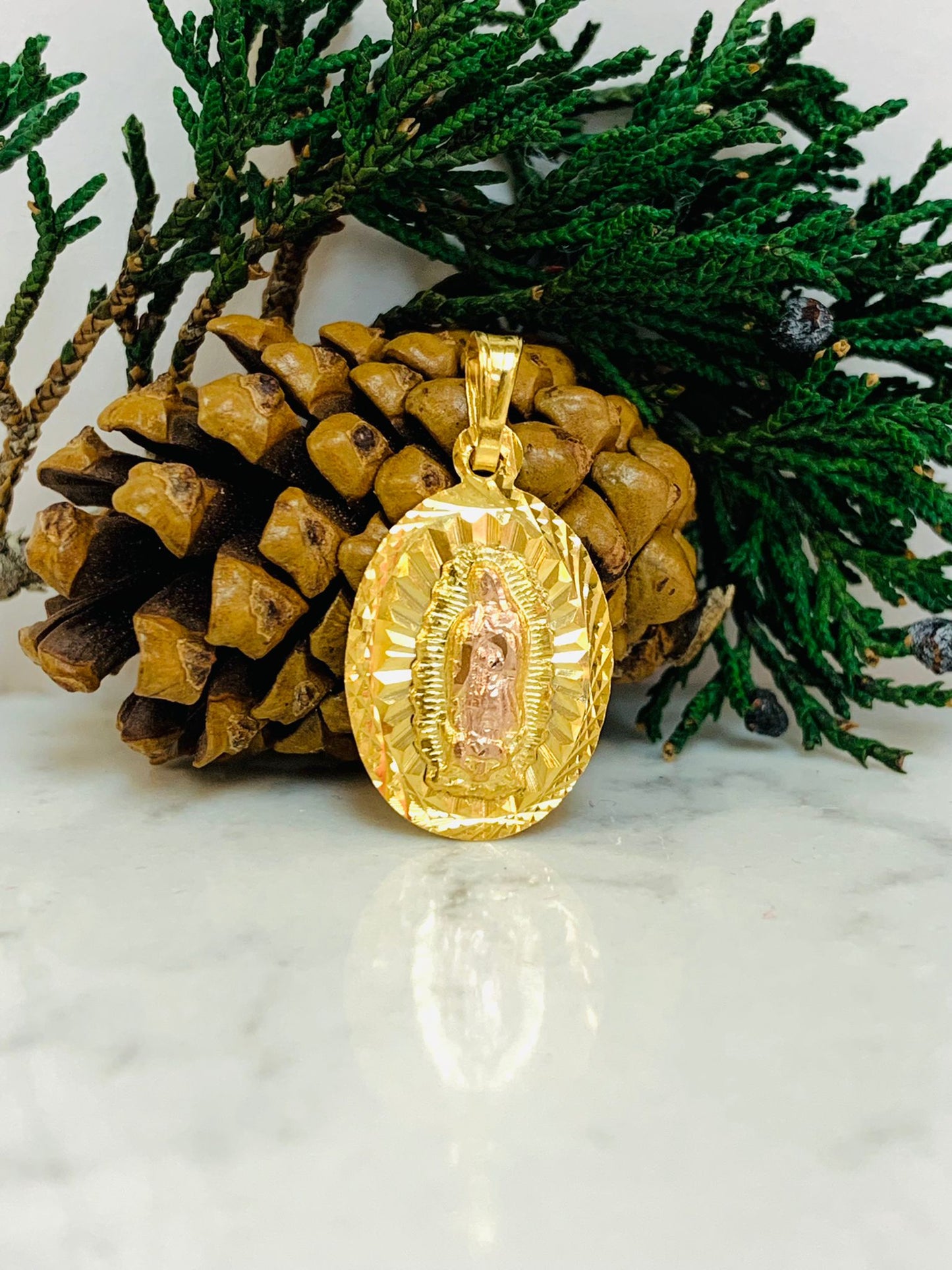 Diamond Cut Virgen de Guadalupe Pendant Medalla 22x14mm / Dije de la Virgencita / Regalos Navidad