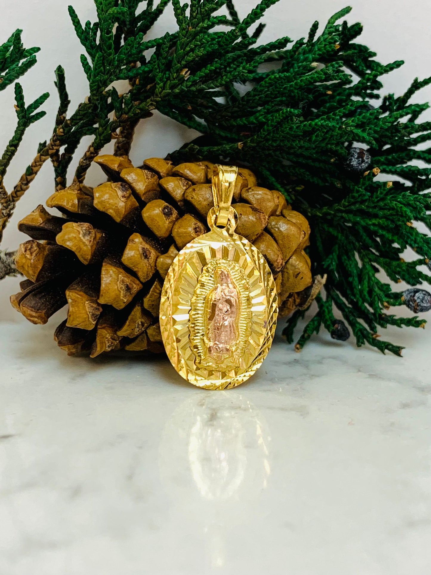 Diamond Cut Virgen de Guadalupe Pendant Medalla 22x14mm / Dije de la Virgencita / Regalos Navidad