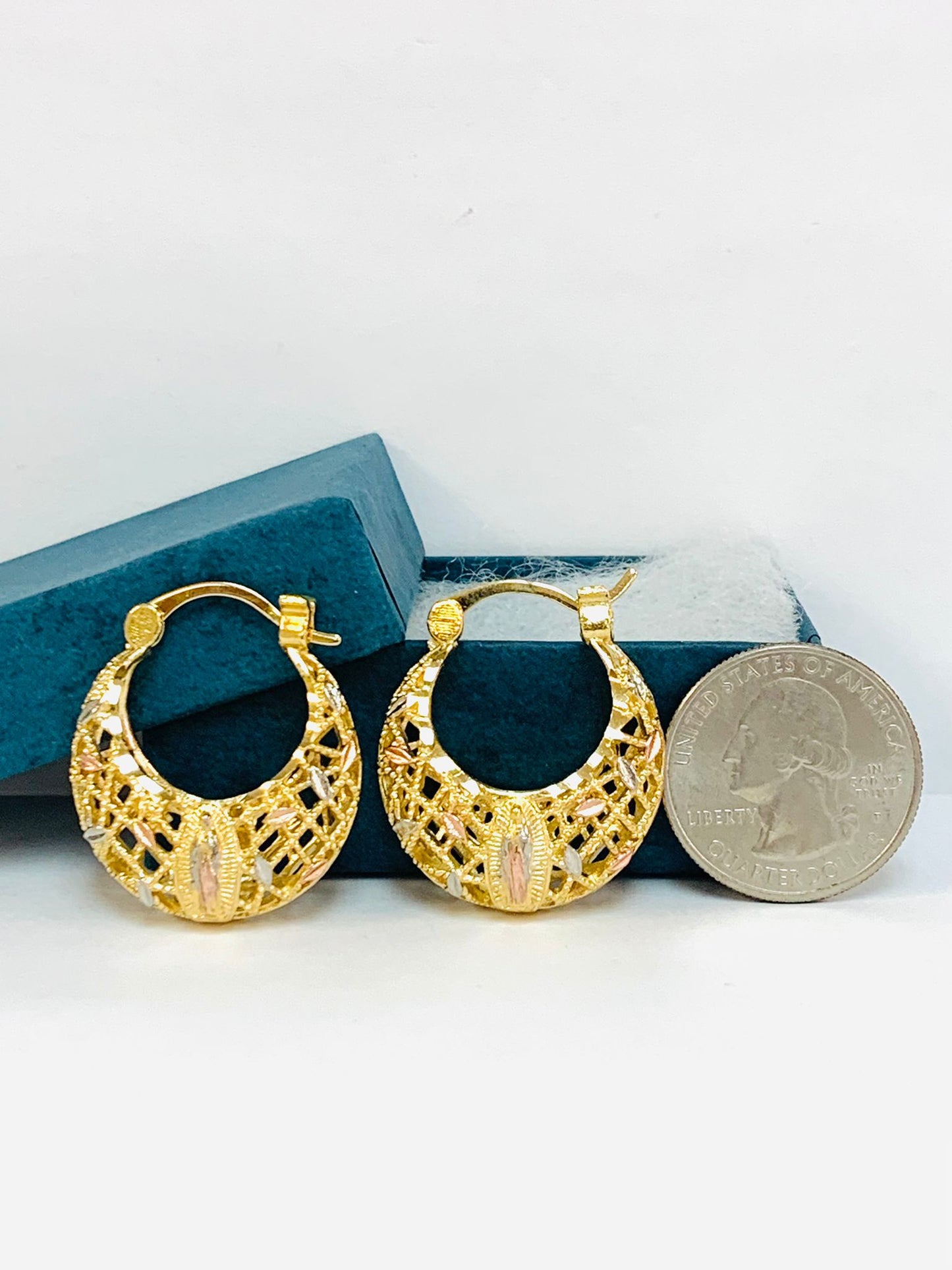 Hoop Basket Guadalupe Earrings / Gold Filled Virgen de Guadalupe Earrings / Argollas de la Virgen de Guadalupe Oro Laminado / Christmas Gift / Valentine´s Day Gift