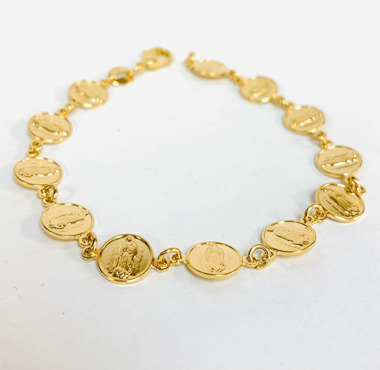 Virgen de Guadalupe Bracelet 18K Gold Filled 7.5” 6g for Womens / Guadalupe Bracelet / Bracelet / Pulsera para Mujer de la Virgen de Guadalupe / Womens Jewelry / Catholics Jewelry