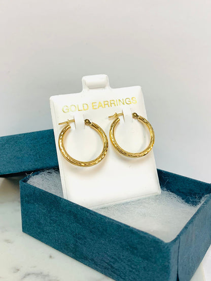 Little Hoop Earrings For Womens Ladies Girls 10K Yellow Gold Latch Back Tiny Earrings Diamond Cut Design Gold Hoop Earrings/Aretes Oro Real