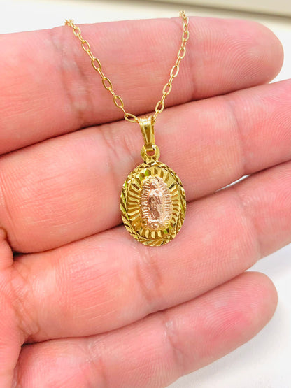 Diamond Cut Virgen de Guadalupe Necklace with Cable Link Chain 20"/ Guadalupe Pendant 20x13mm/ Dainty Necklace/ Dije de Guadalupe para Mujer con Cadena Cable Link Oro Laminado