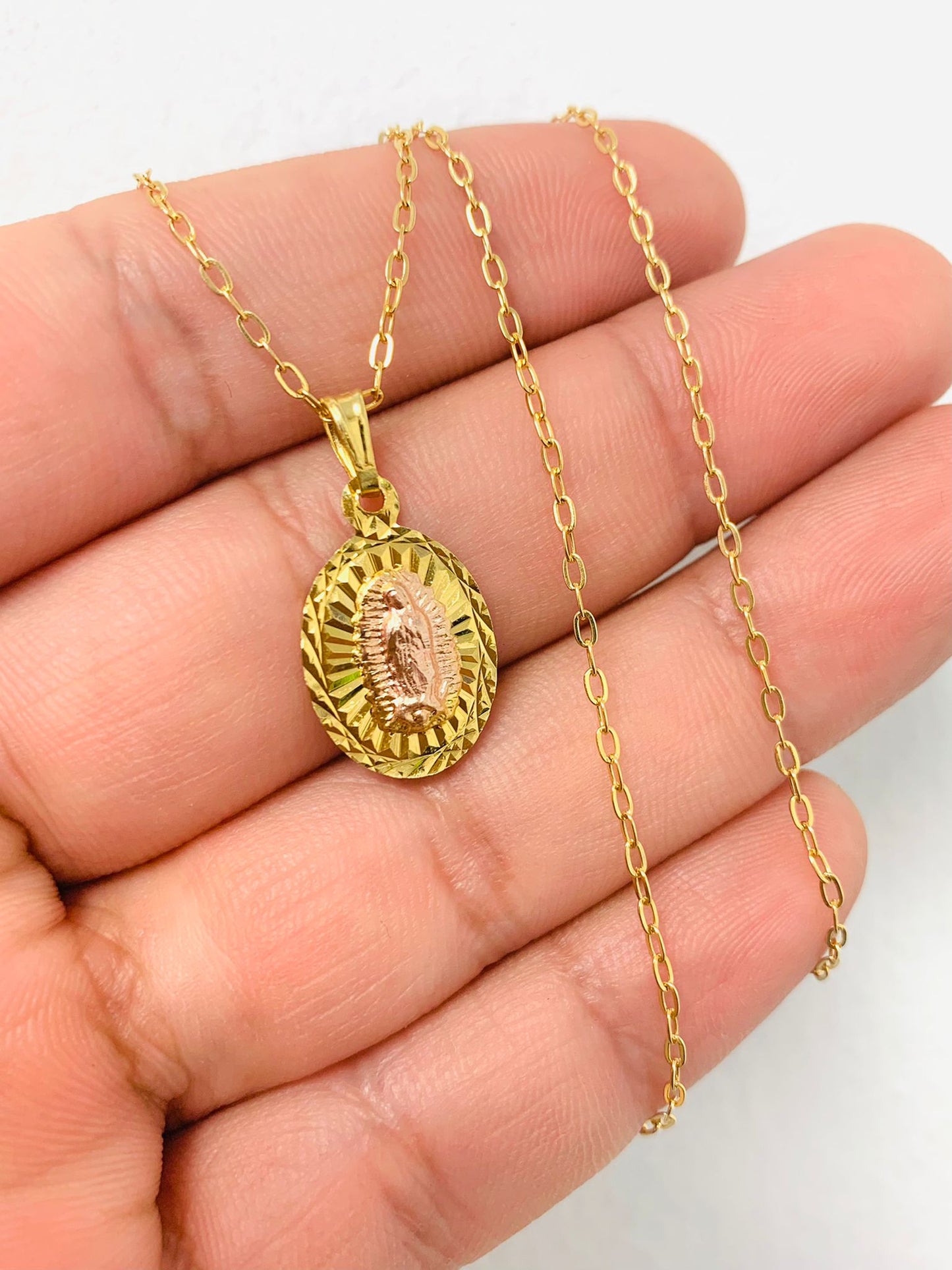 Diamond Cut Virgen de Guadalupe Necklace with Cable Link Chain 20"/ Guadalupe Pendant 20x13mm/ Dainty Necklace/ Dije de Guadalupe para Mujer con Cadena Cable Link Oro Laminado