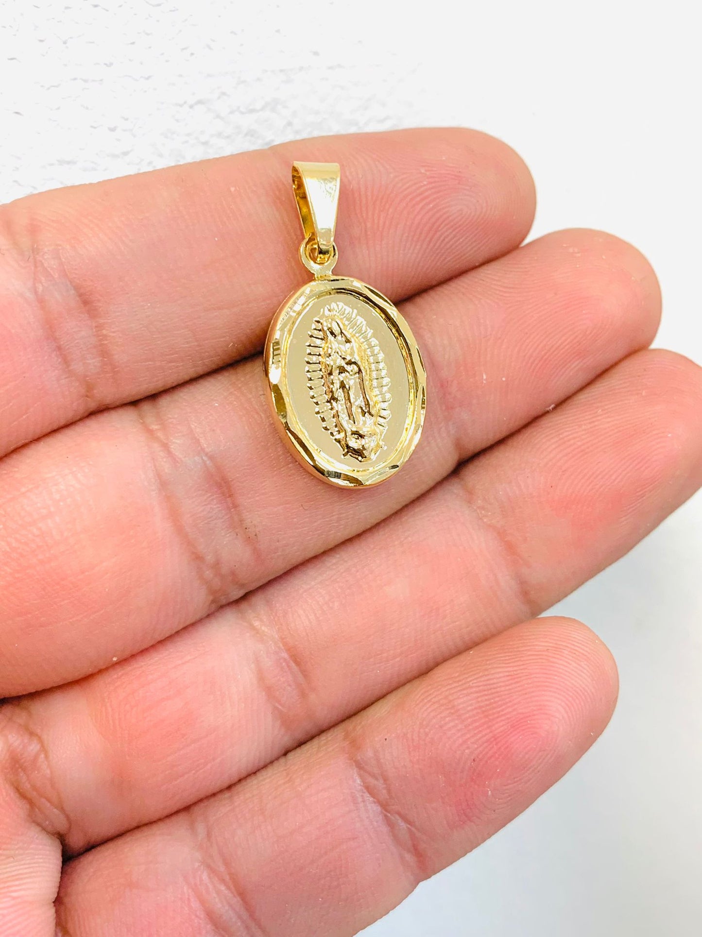 18K Gold Filled Guadalupe Pendant for Womens Mens Catholics Gift/ Dije de Guadalupe en Oro Laminado 22x15mm