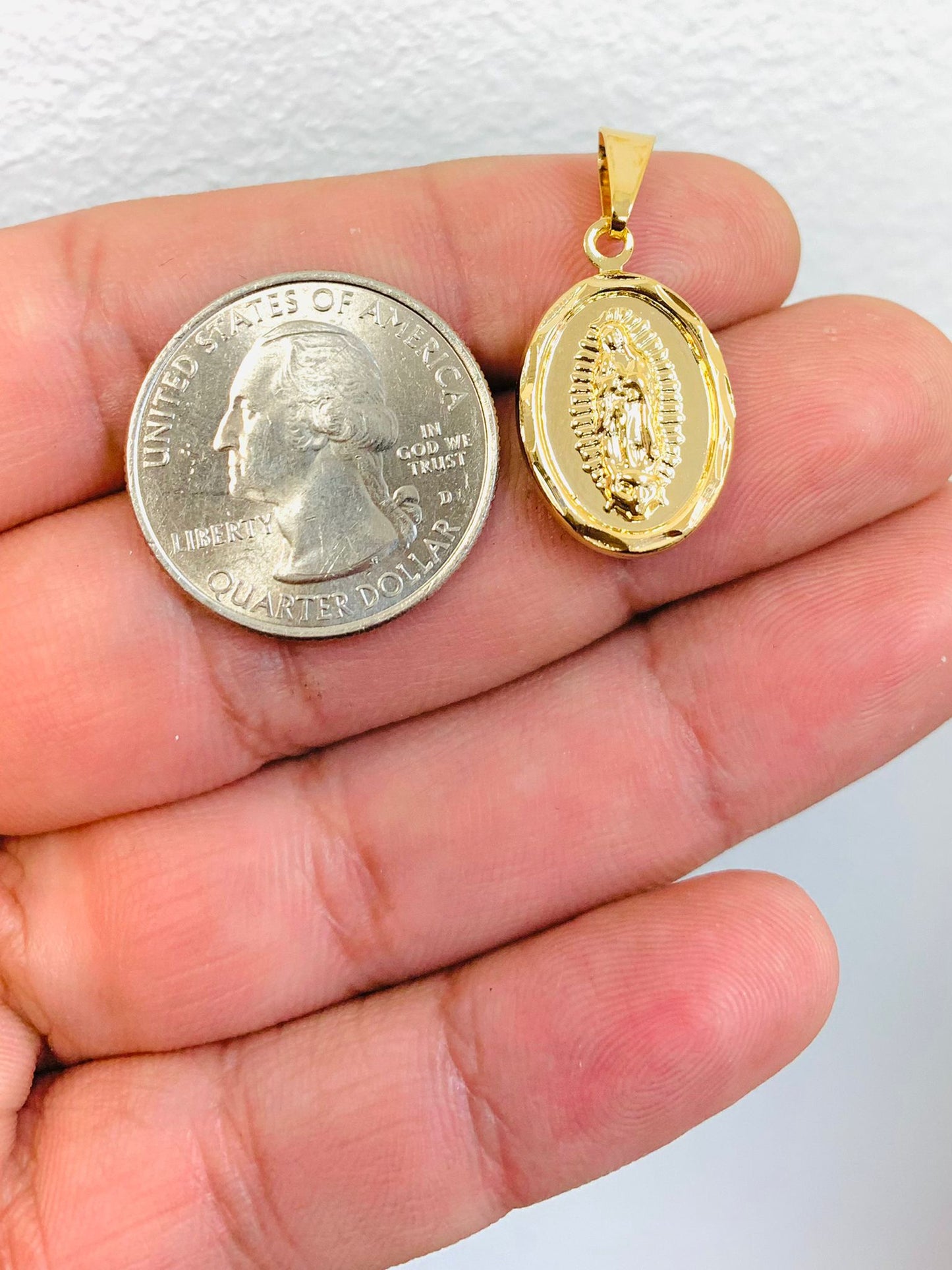 18K Gold Filled Guadalupe Pendant for Womens Mens Catholics Gift/ Dije de Guadalupe en Oro Laminado 22x15mm