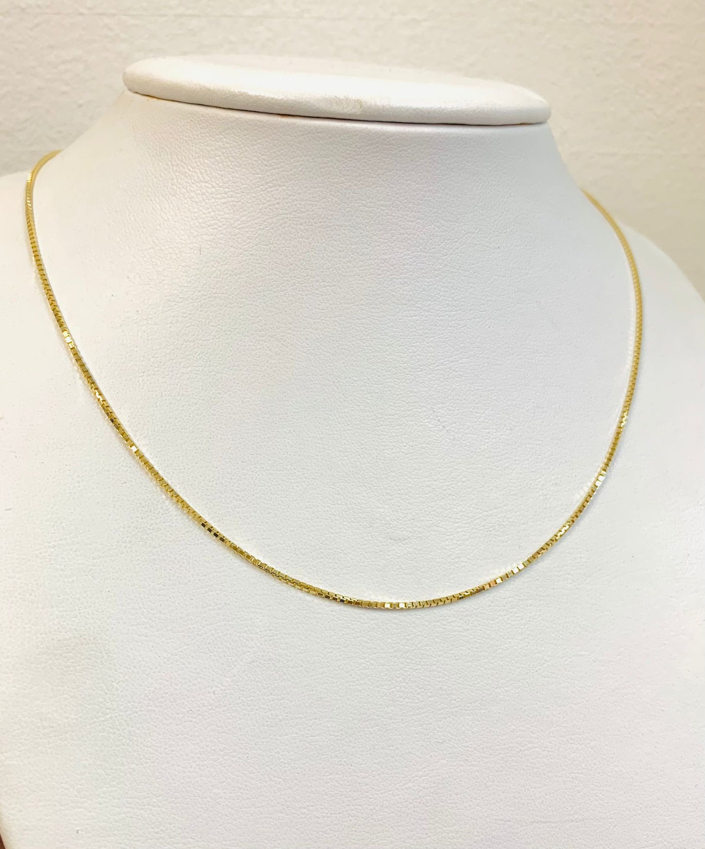 Cadena de Oro Solido Real 14K Box Link para Ninos Collar Súper Delicado 16" 0.8mm / 14K Yellow Gold Box Link Chain Dainty Necklace for Kids