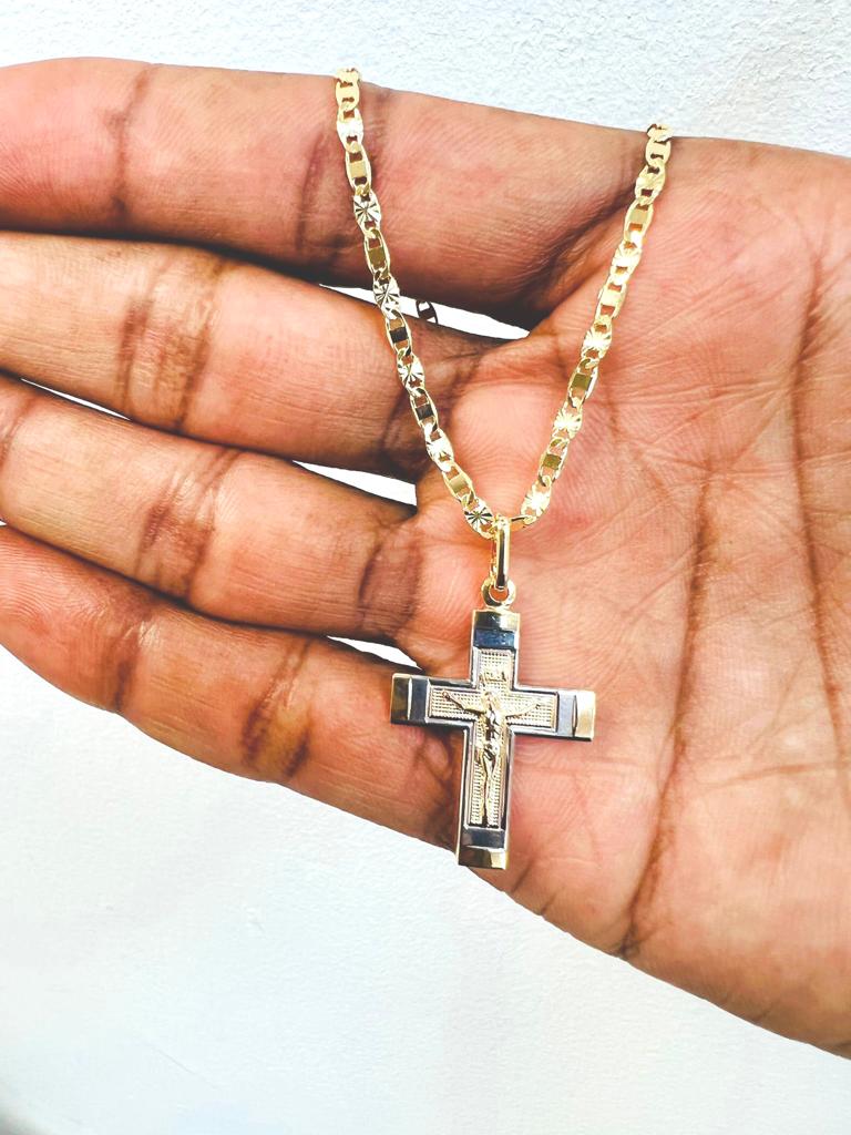 Womens Cross Necklace Charm in Gold Filled/ Everyday Cross Pendant 28x20/ Dainty Cross Necklace 20"/ Cadena de Cruz en Oro Laminado para Muje