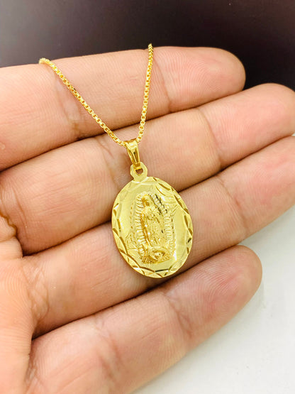 Virgen de Guadalupe Charm Pendant Necklace 26x18mm / Medalla de la Guadalupe Oro Laminado / Box Link Chain for Womens Mens /Dainty Necklace