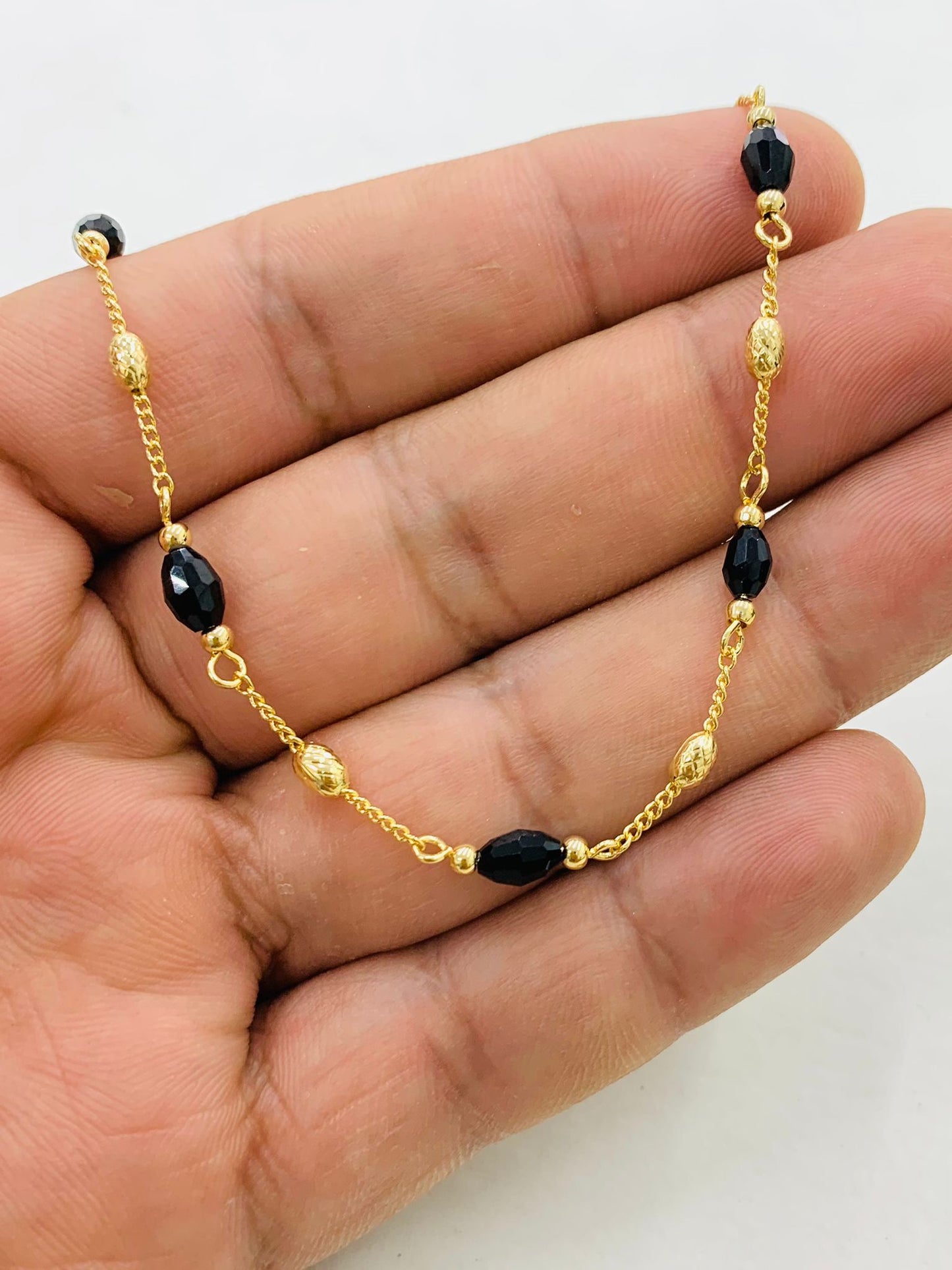 Womens Black Beads Gold Bracelet 7.5" / Everyday Bracelet for Womens / Dainty Bracelet/ 14K Gold Filled Bracelet / Pulsera para Mujer de Oro