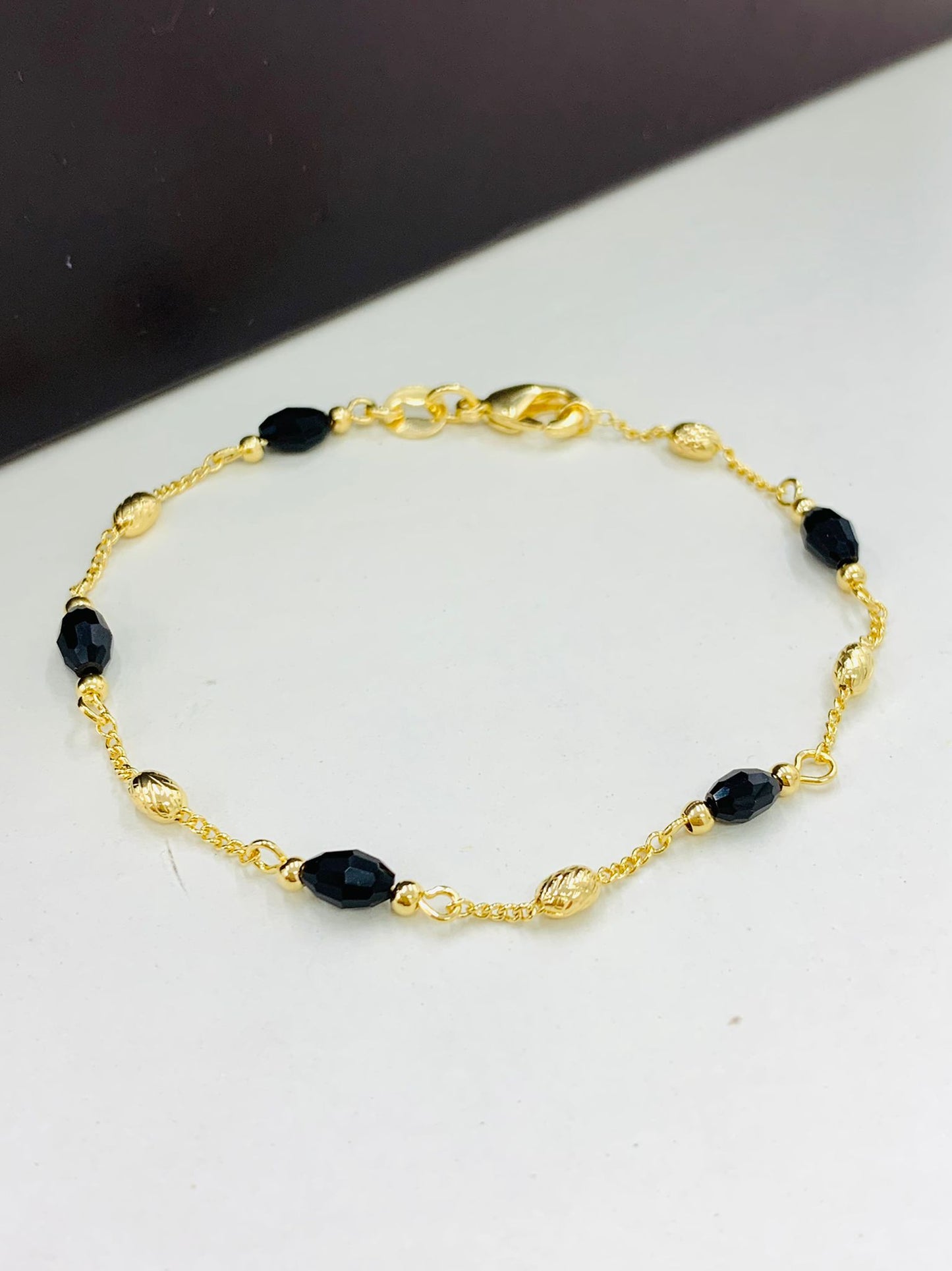 Womens Black Beads Gold Bracelet 7.5" / Everyday Bracelet for Womens / Dainty Bracelet/ 14K Gold Filled Bracelet / Pulsera para Mujer de Oro