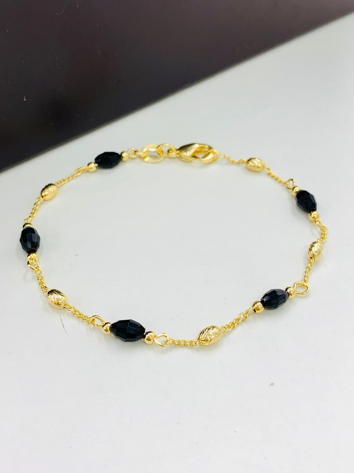 Womens Black Beads Gold Bracelet 7.5" / Everyday Bracelet for Womens / Dainty Bracelet/ 14K Gold Filled Bracelet / Pulsera para Mujer de Oro