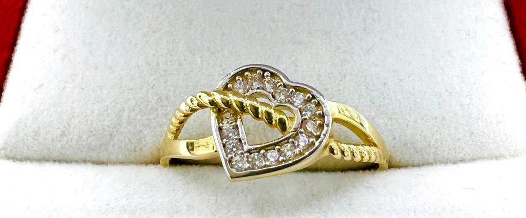 CZ Heart Ring 14K Solid Gold for Womens #7 1/2 Everyday Ring / Solid Gold Dainty Heart Ring / Minimalist Heart Ring/Anillo de Corazón de Oro