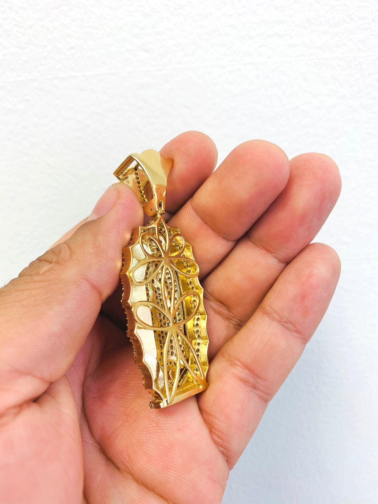 Virgen de Guadalupe Pendant LARGE with Cubic Zirconia Stones / Medalla Grande de la Virgen de Guadalupe Para Hombre / Regalos Para Hombre